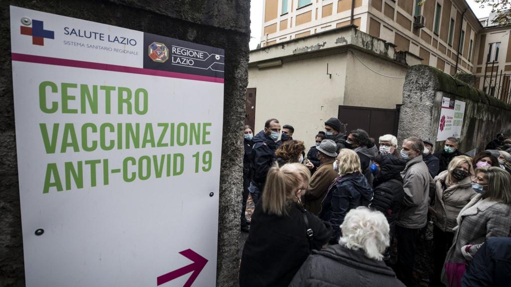 Queue for a vaccine centre in Rome