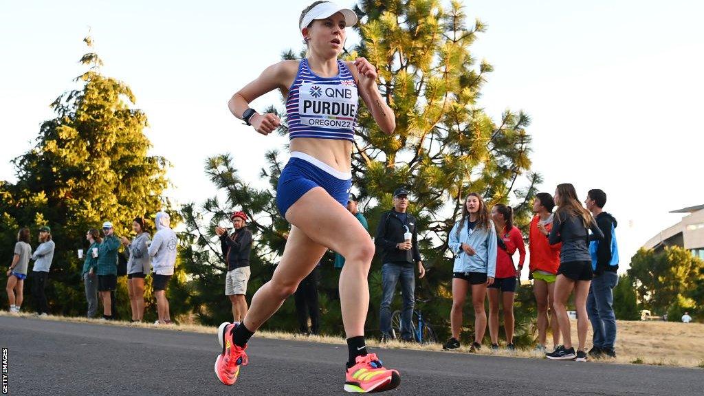 Charlotte Purdue running in the women's marathon at the world athletics championships