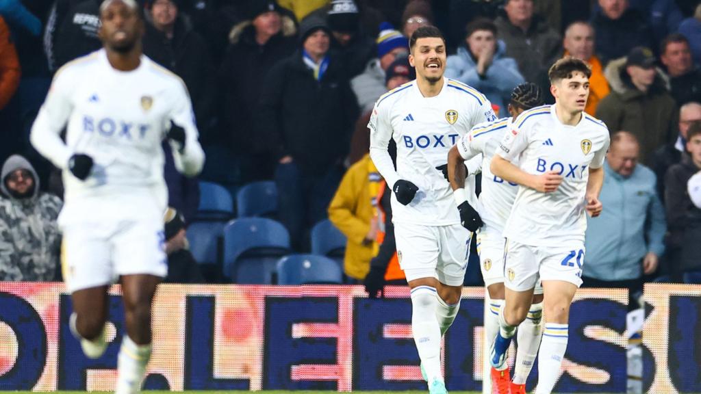 Leeds players celebrate scoring