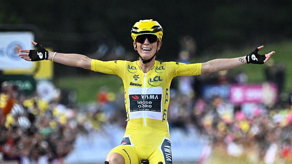 Pauline Ferrand-Prevot celebrates winning the Tour de France Femmes 2026