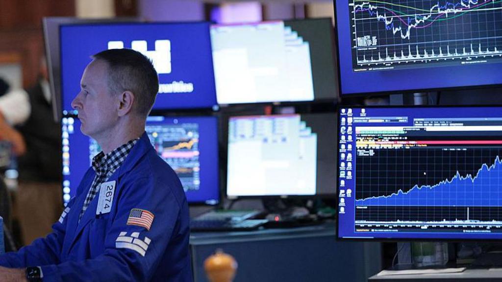 US national debt passes $40tn