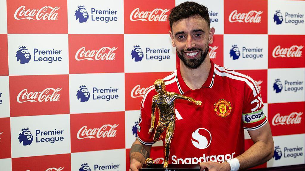 Brno Fernandes with the playmaker award