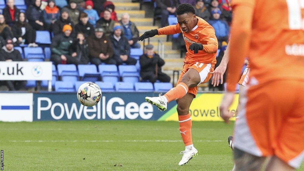 Karamoko Dembele scores for Blackpool