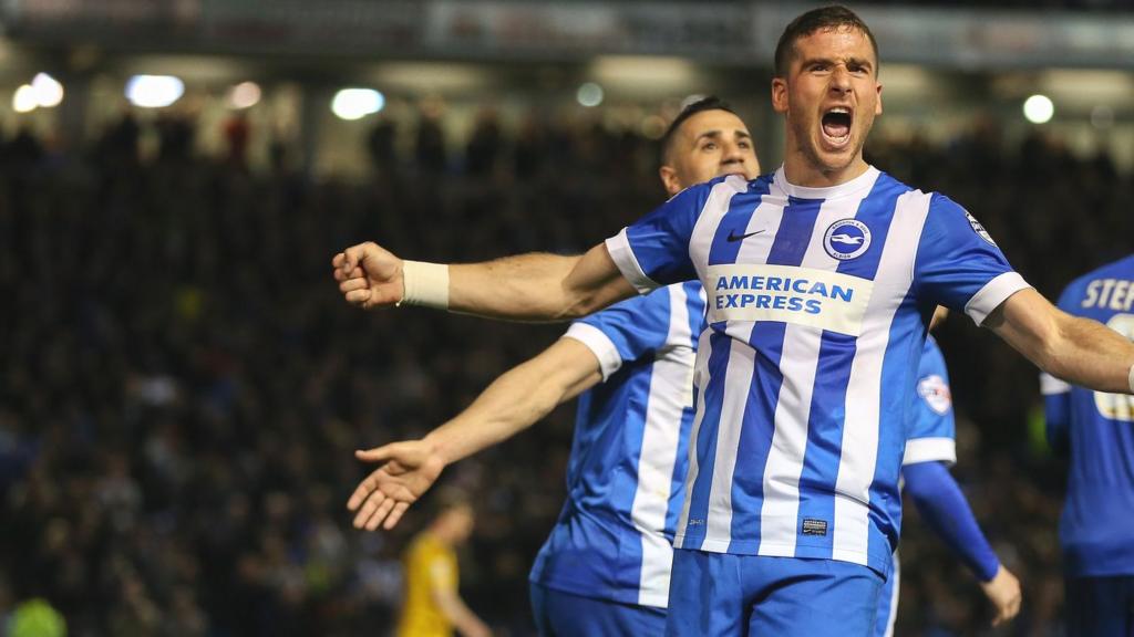 Brighton striker Tomer Hemed HERO