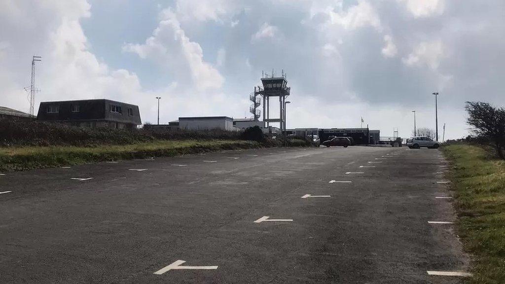 Alderney Airport expansion plans backed by committee - BBC News