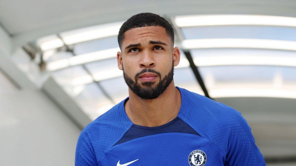 Ruben Loftus-Cheek walks out the tunnel at Stamford Bridge