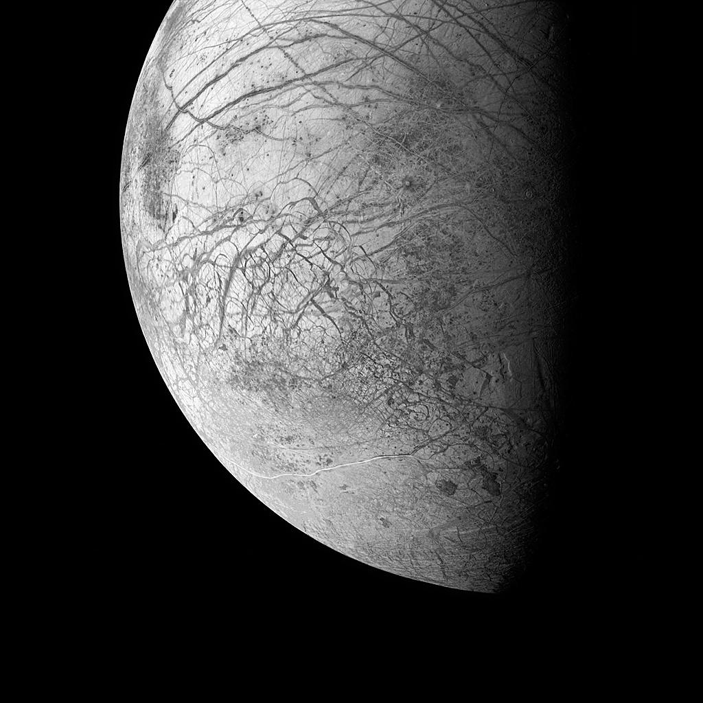 Europa, an ice-covered ocean moon, Jupiter, 1998