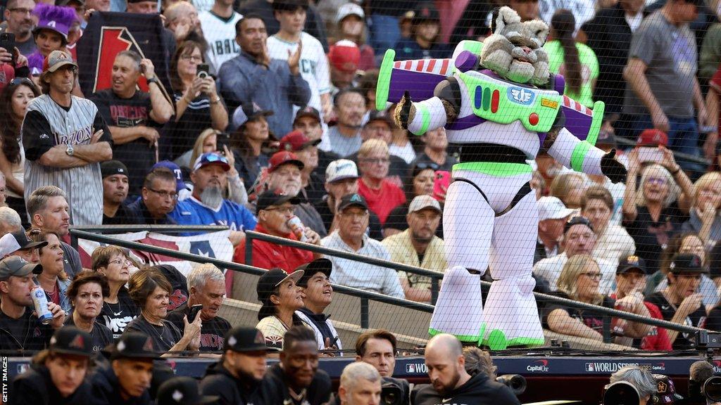 Arizona Diamondbacks mascot D Baxter the Bobcat dressed as Buzz Lightyear