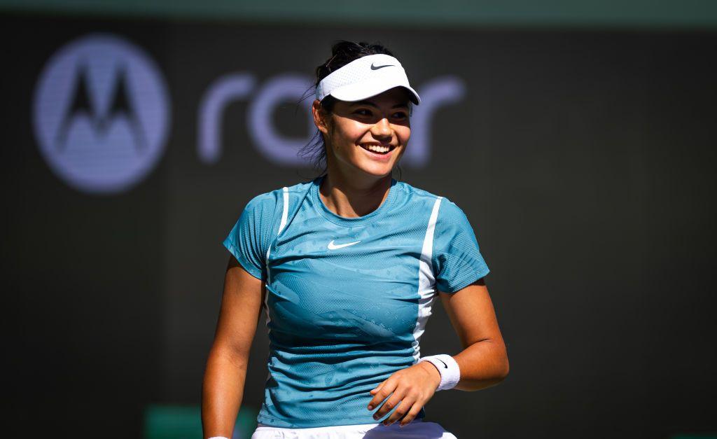 Emma Raducanu smiling during training