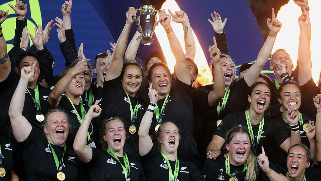 New Zealand lifting the trophy in 2022.