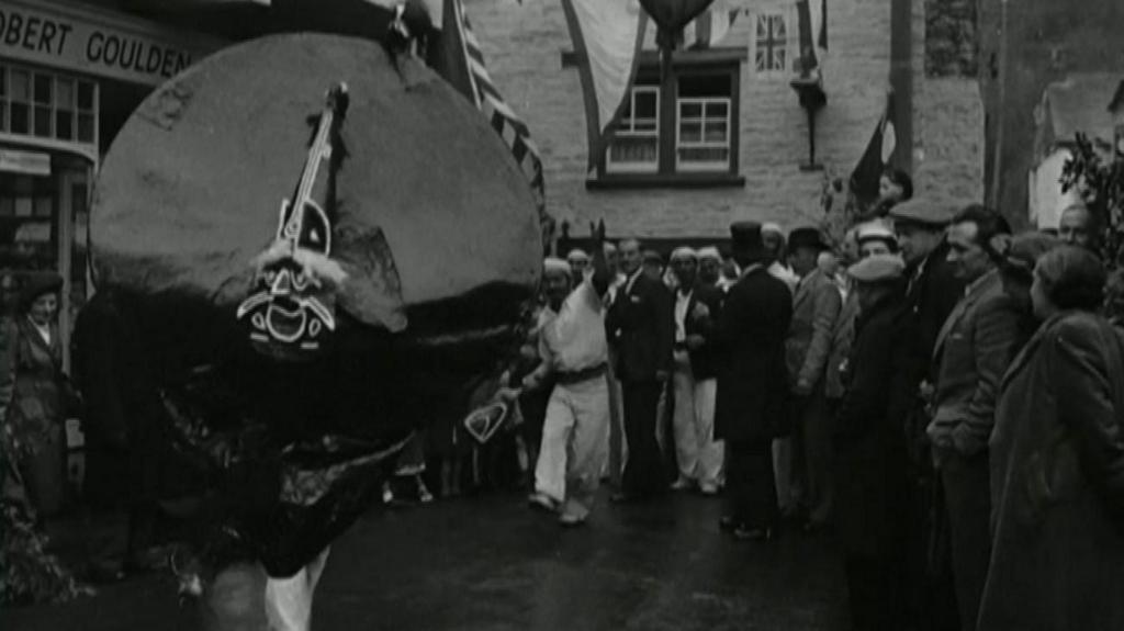 BBC Archive 1951: Cornwall celebrates Festival of Britain - BBC