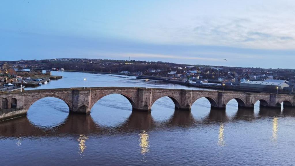 The bridge photographed at twilight 