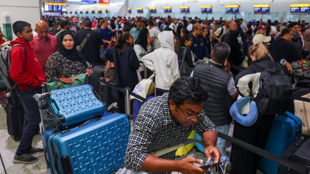 Middle East Air Travel Chaos: Flights Cancelled and Diverted Following Iran Strikes