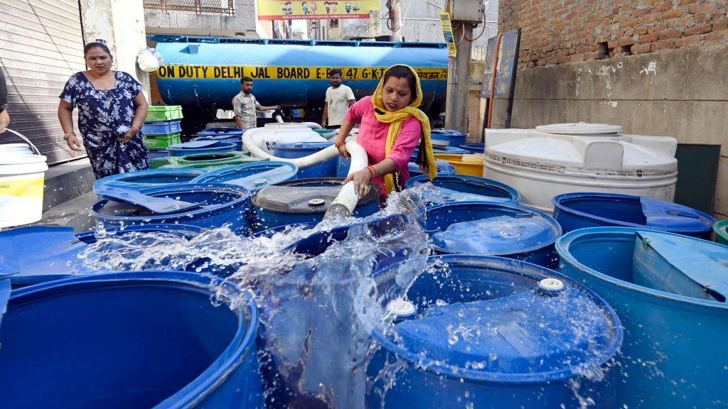 water-filling-water-tanks.