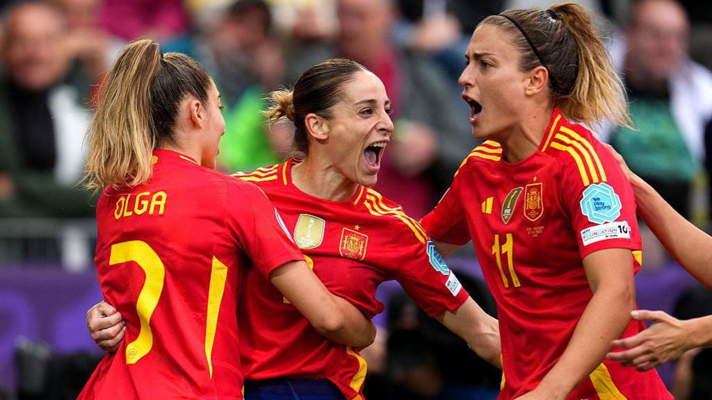Esther Gonzalez celebrates