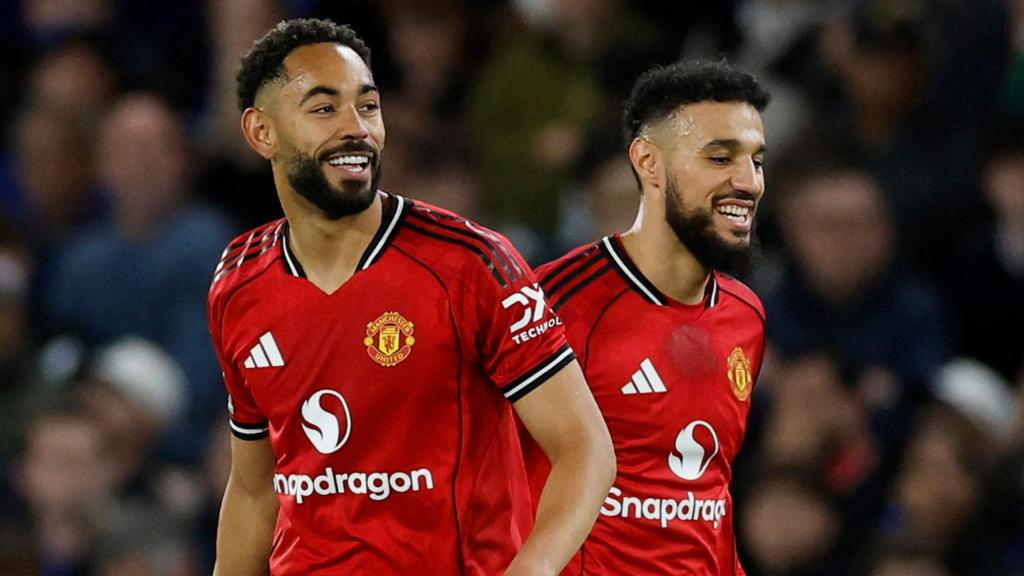 Chelsea vs Man United: Fernandes leads United surge
