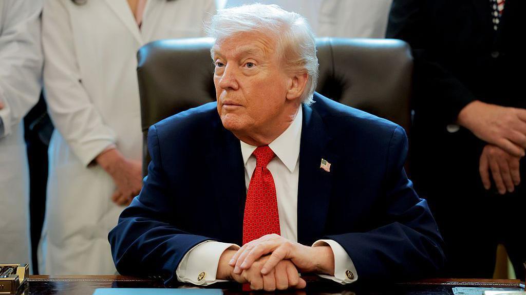 bbc.co.uk - Trump to meet with oil executives over Venezuela investments - follow live