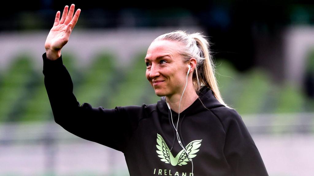 Republic of Ireland Defender Quinn Announces Retirement
