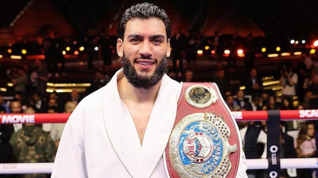Hamzah Sheeraz has the WBO super-middleweight title over his shoulder