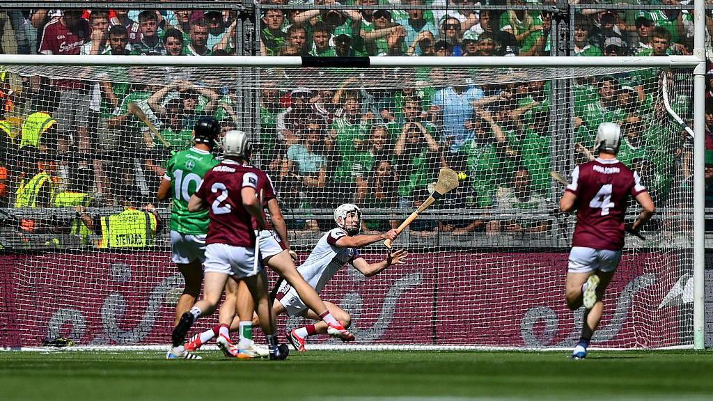 Darach Fahy saves from Gearoid Hegarty