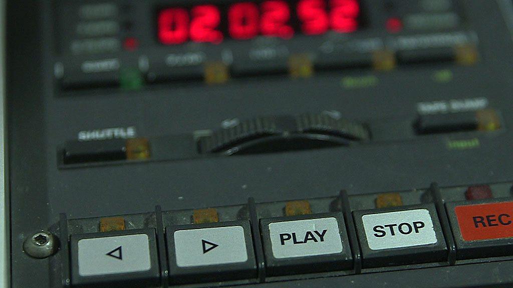 Controls of a tape machine