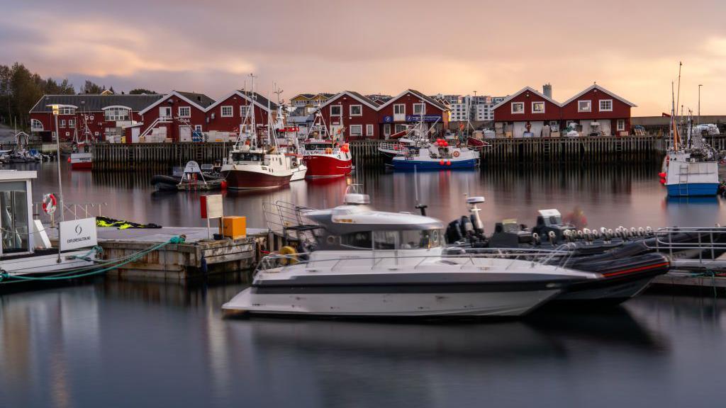 An image of the town of Bodo showing the harbour