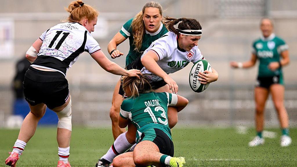 Aoife Dalton tackles Maleaka Menin