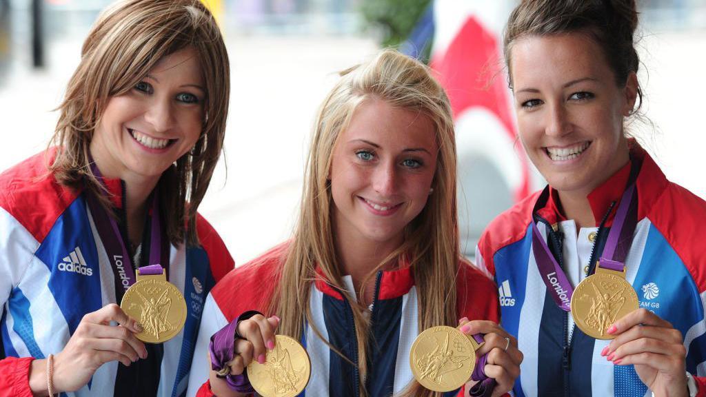 Joanna Rowsell, Laura Kenny and Dani Rowe pose with their gold medals