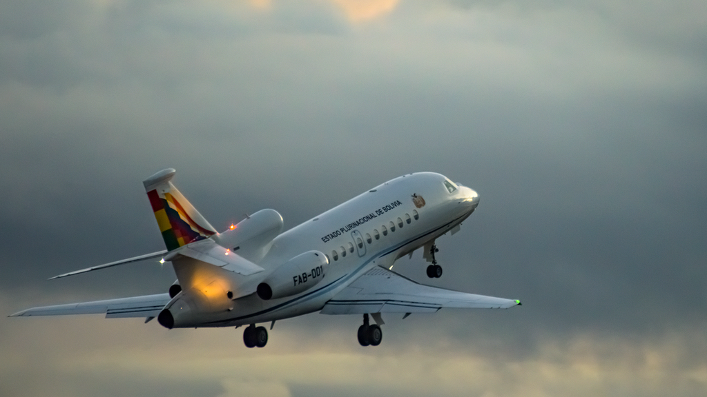 A Bolivian Air Force plane takes off