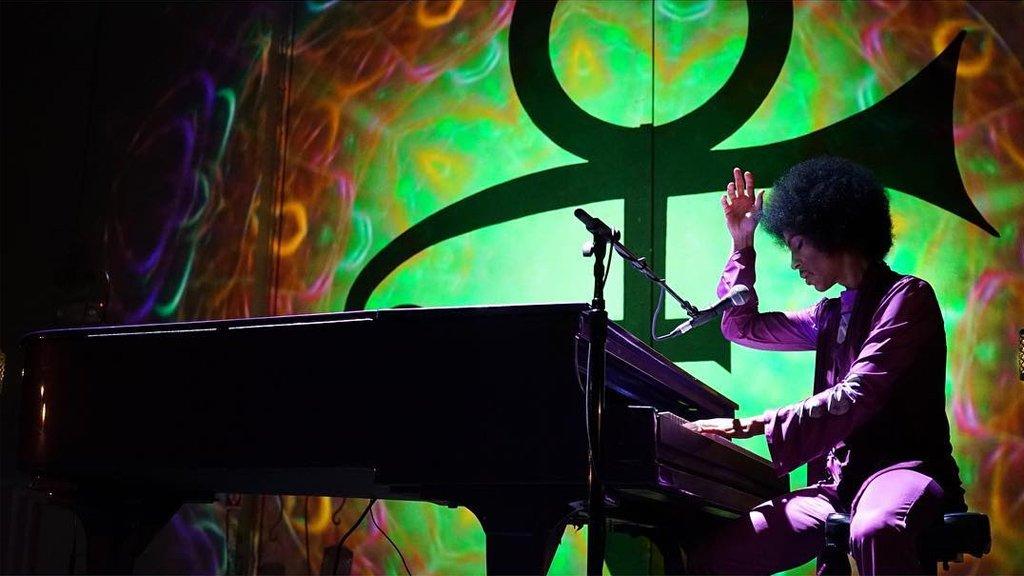 Prince at the piano