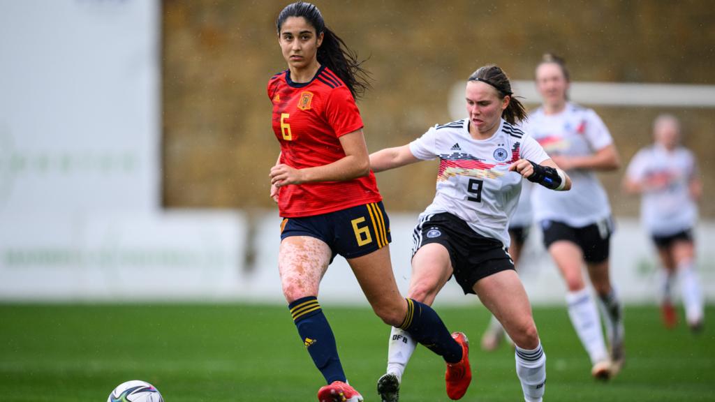Mariana Artero Moreno of Spain