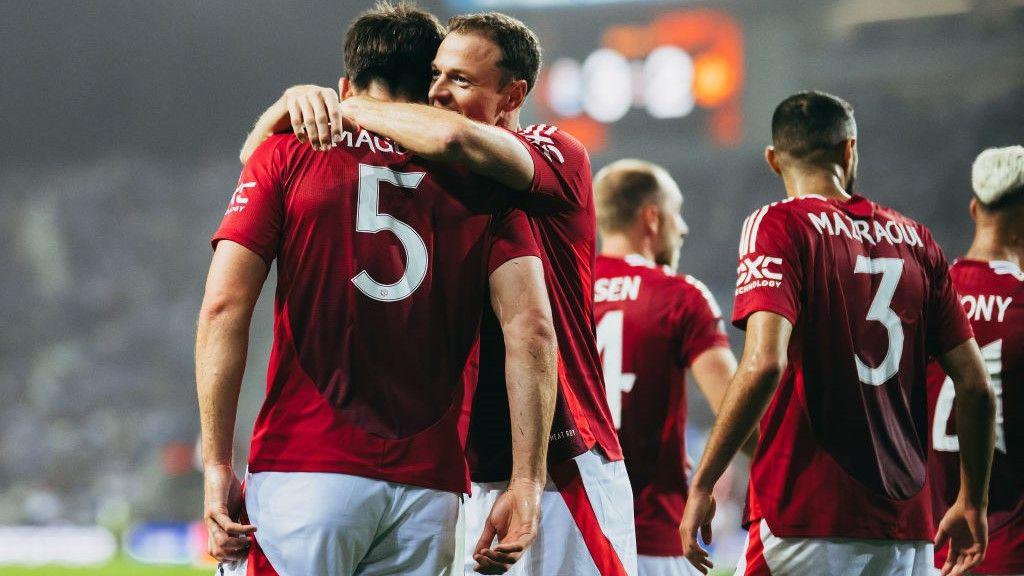 Harry Maguire celebrates for Man Utd