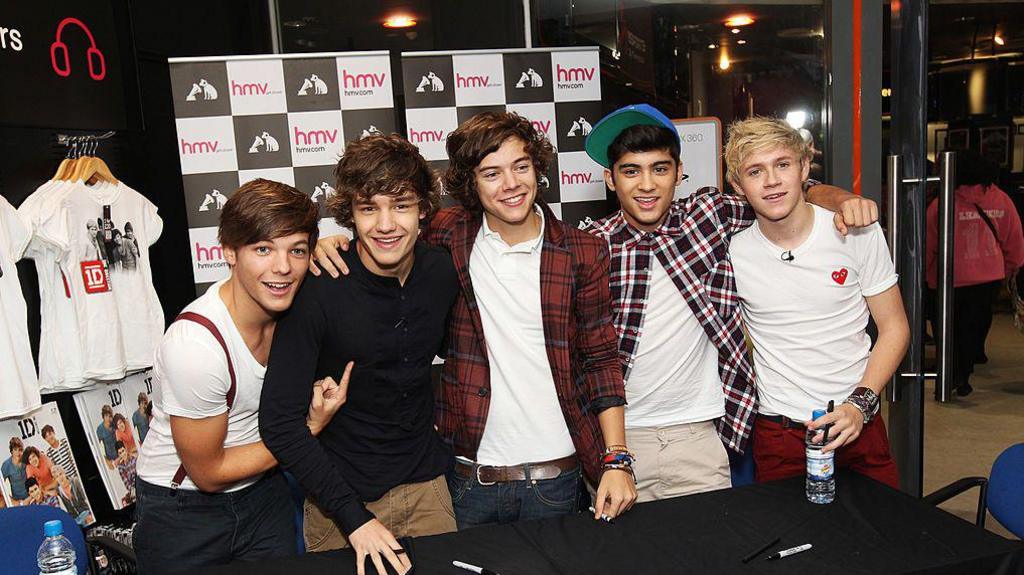 Liam Payne, Harry Styles, Zayne Malik, Louis Tomlinson, and Niall Horan at signing for their first single What Makes You Beautiful