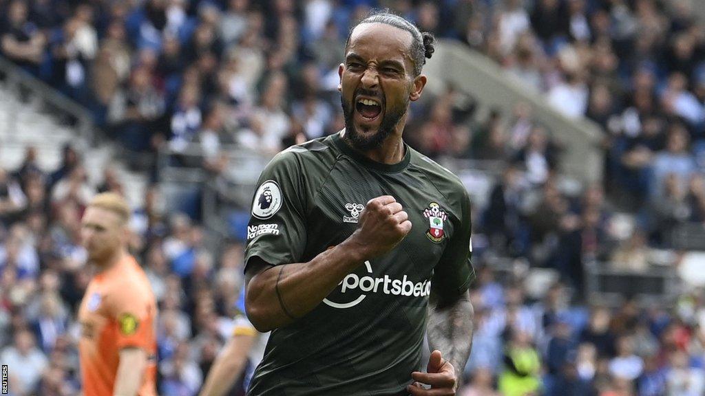 Theo Walcott in action for Southampton