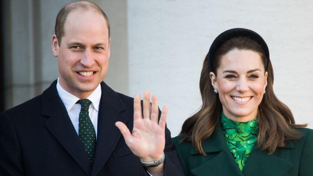 prince-william-and-kate-waving.