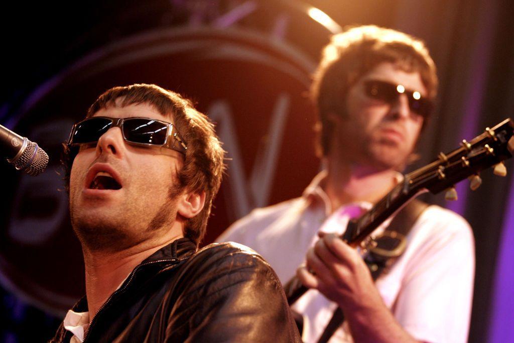 Oasis performing