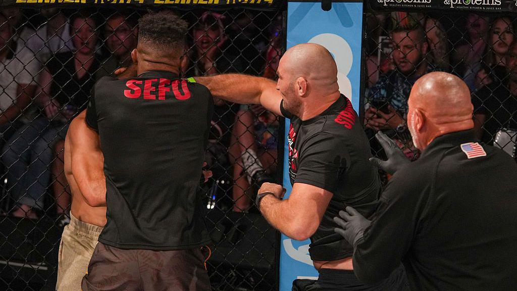 Strickland nach UFC-Käfig-Vorfall für sechs Monate suspendiert