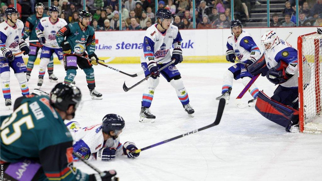 Will Cullen scores for the Giants in Sunday night's league victory over Dundee