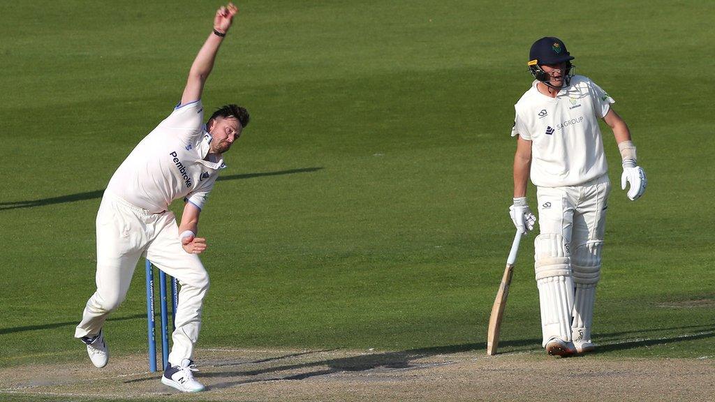 Ollie Robinson bowling against Robinson