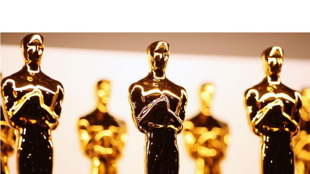 Oscars statuettes