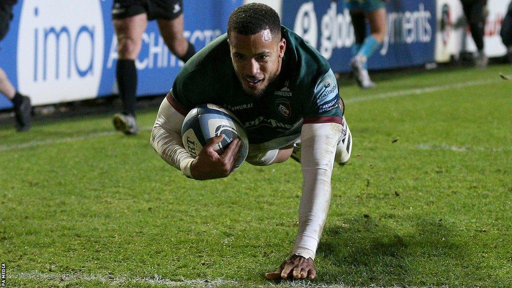 Anthony Watson scores a try for Leicester