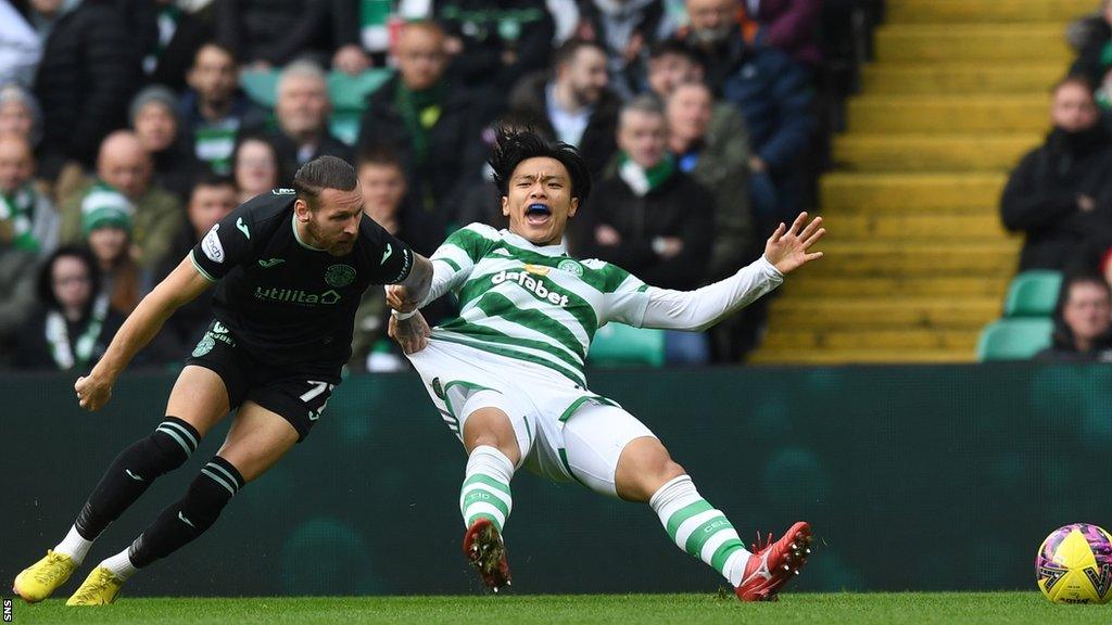 Hibernian's Martin Boyle and Celtic's Reo Hatate