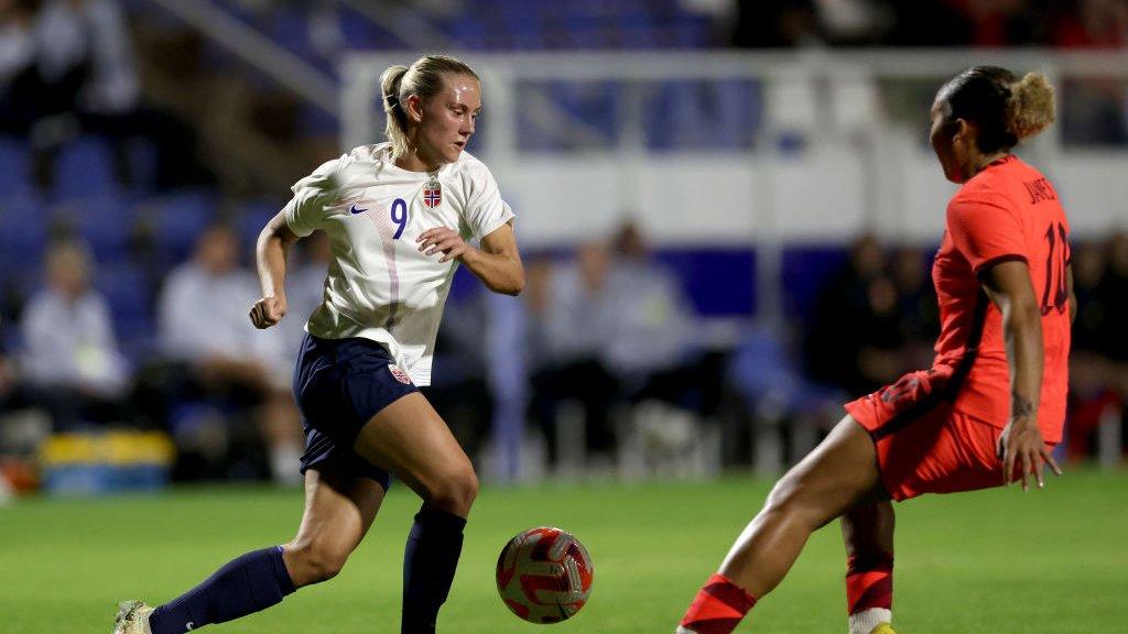 Lisa Naalsund plays for Norway against England