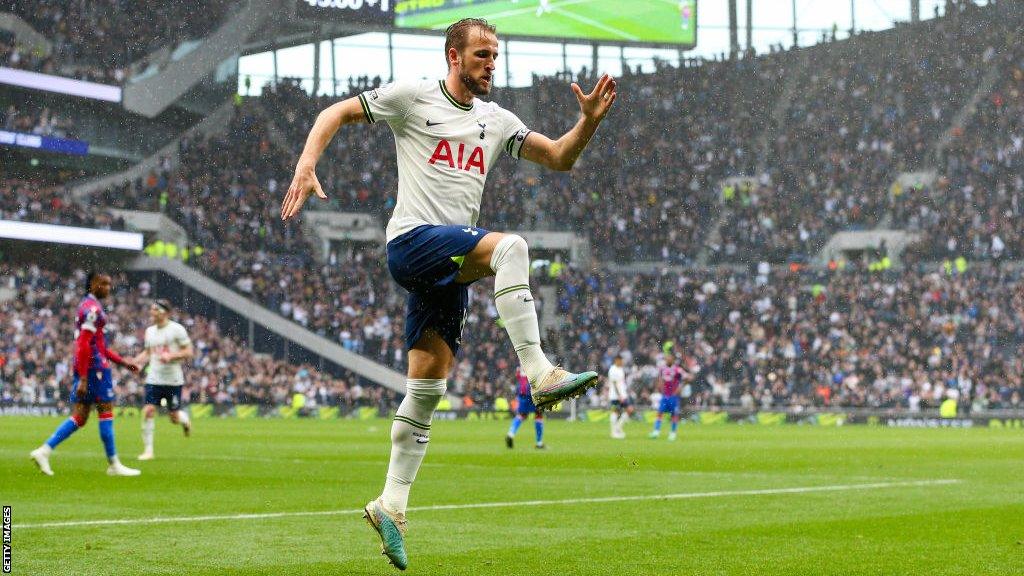 Harry Kane celebrates scoring against Crystal Palace