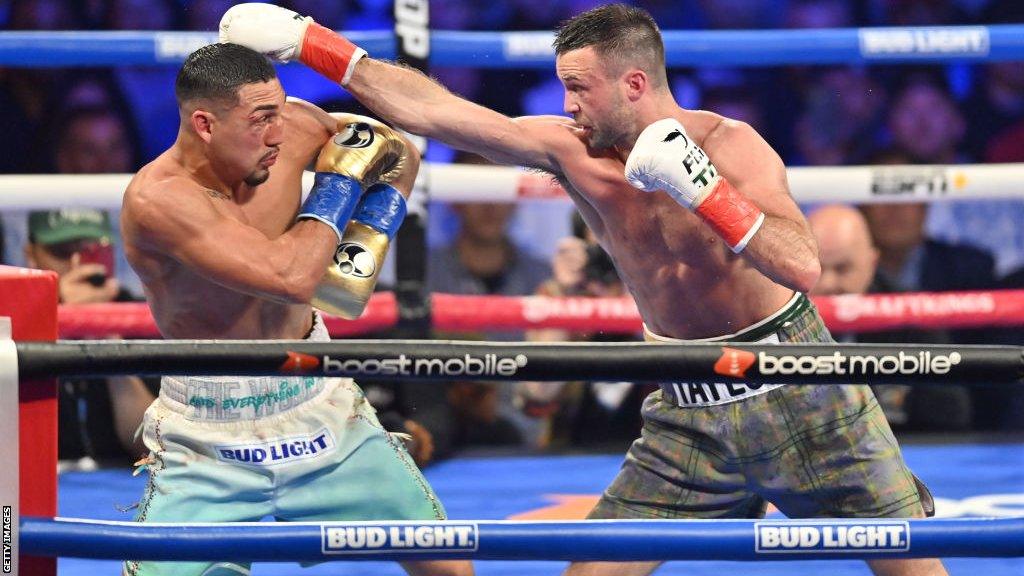 Josh Taylor jabs Teofimo Lopez