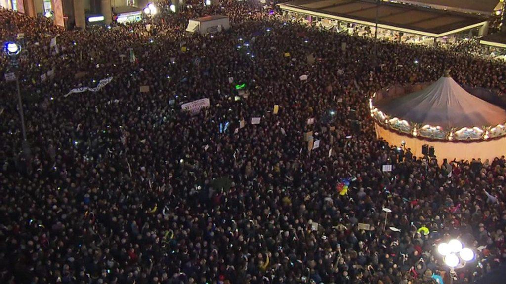 Anti-nationalist Sardines demonstrate in Florence