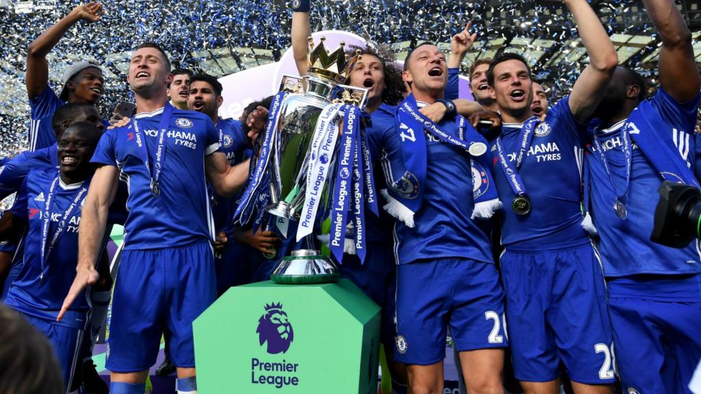 Chelsea lift the Premier League title