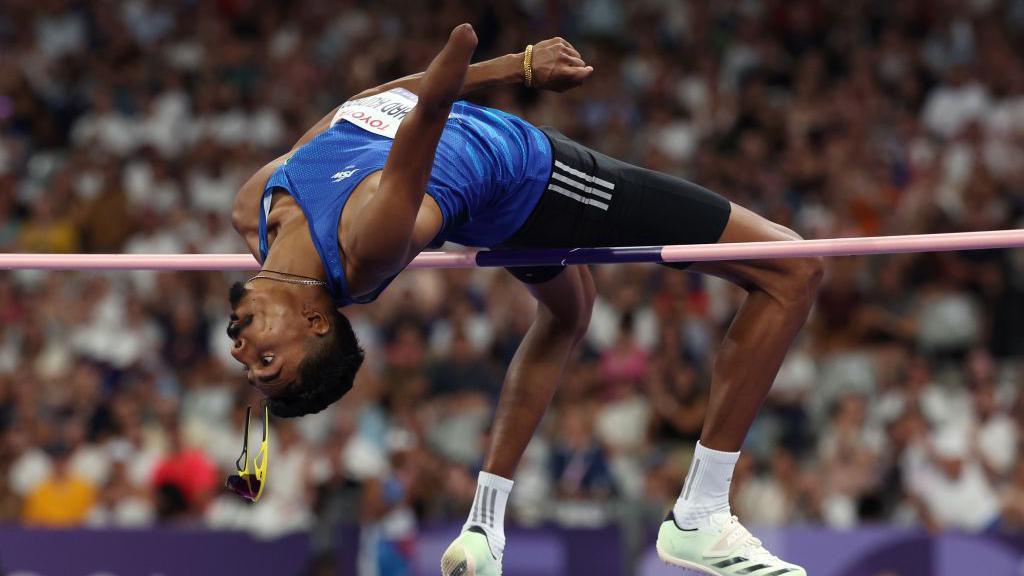 PARIS, FRANCE - SEPTEMBER 01: Nishad Kumar of Team India competes during the Para Athletics - Men's High Jump - T47 Final on day Four of the Paris 2024 Summer Paralympic Games at Stade de France on September 01, 2024 in Paris, France. (Photo by Ezra Shaw/Getty Images)
