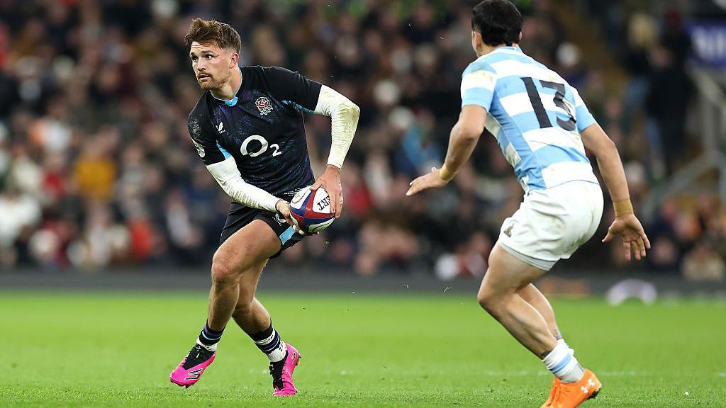 Henry Slade playing against Argentina