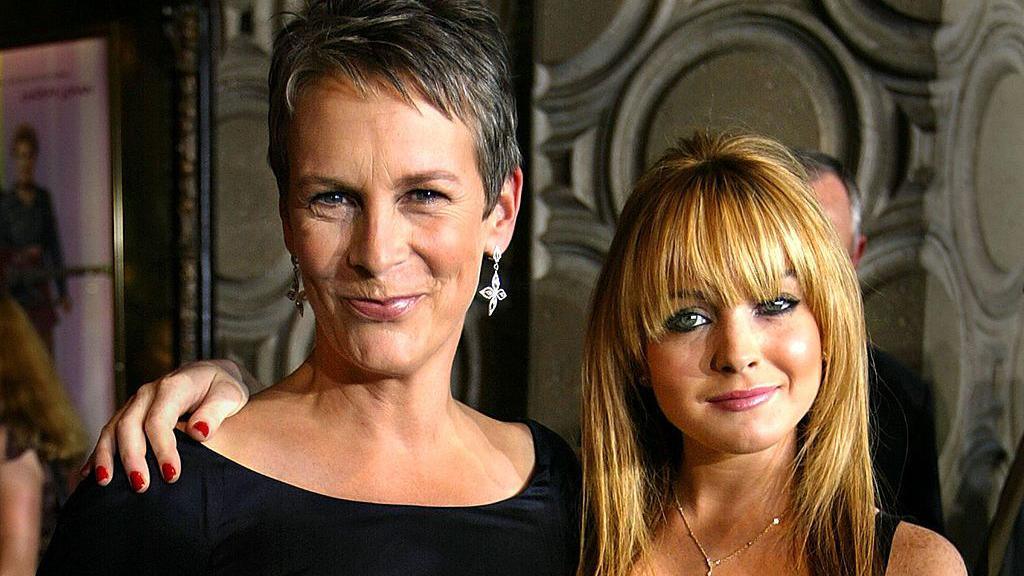 Jamie Lee Curtis and Lindsay Lohan in 2003 on the press tour for Freaky Friday